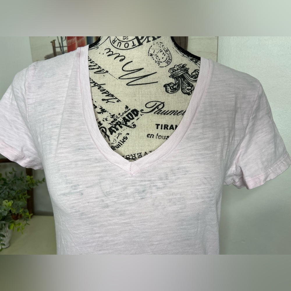 Universal Threads V-Neck Tee - Picture 2 of 5